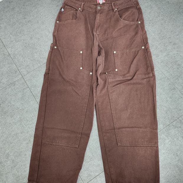 스타팀 더블니 브라운