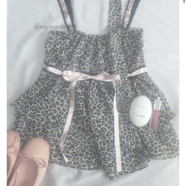 엔젤넘버555 노스텔지아 레오파드 탑