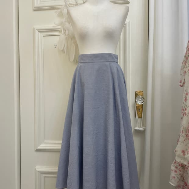 white navy stripe basic flare skirt