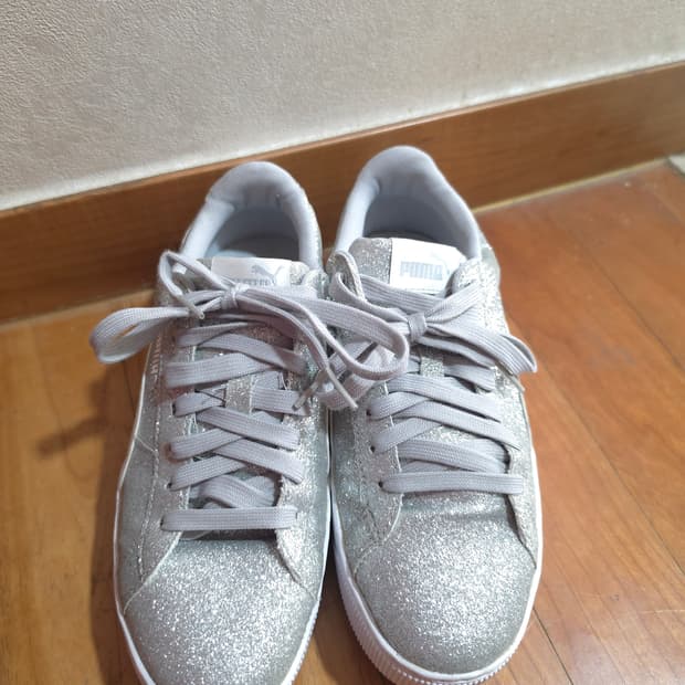 푸마 실버 그레이 글리터 플랫폼 스니커즈