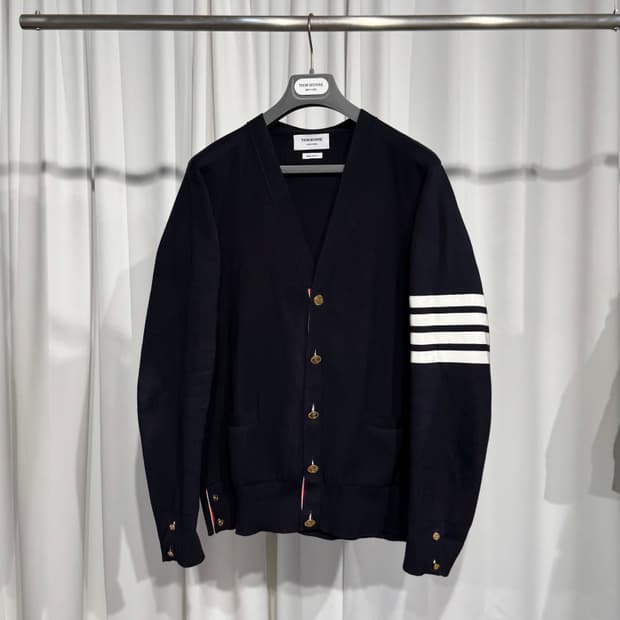 (5) 톰브라운 밀라노스티치 금장 가디건