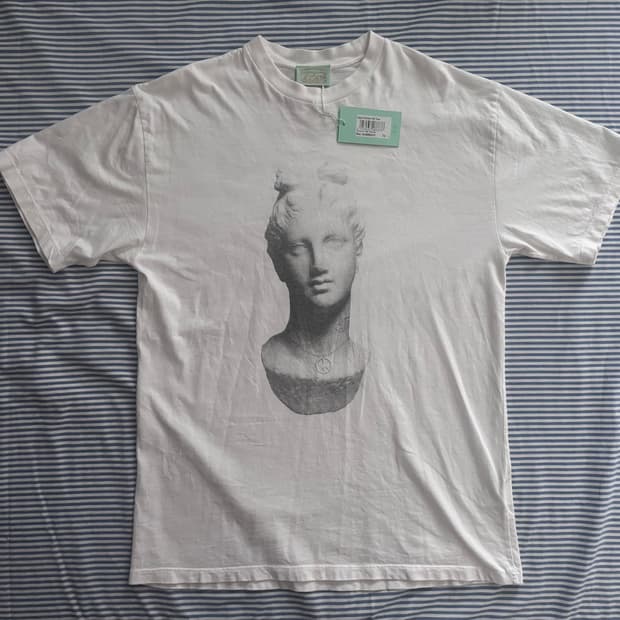 Aged statue ss tee (사이즈 L)
