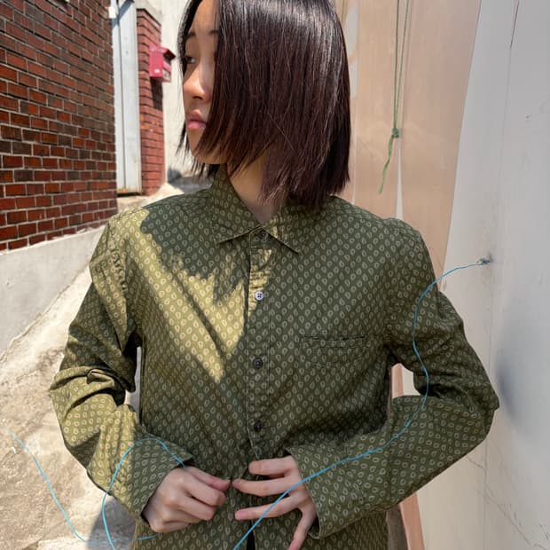 Levi’s 올리브 패턴 셔츠 