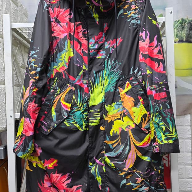 나이키 롱 후드 바람막이 M  플로랄 AOP 파카자켓 MM51