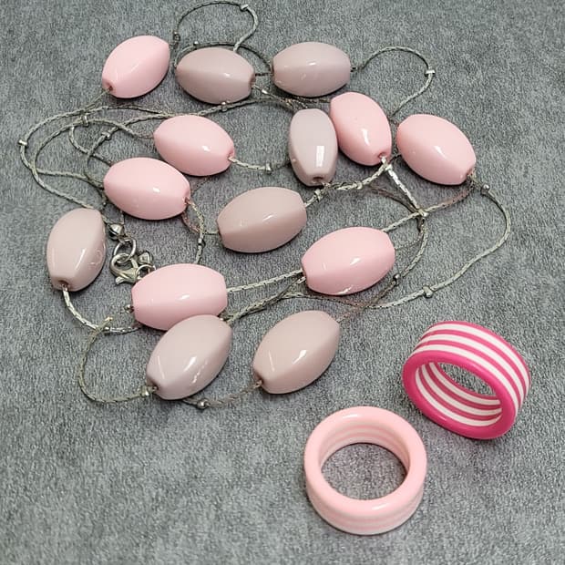 unique necklace set