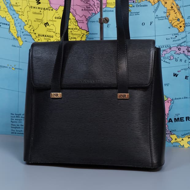 니나리치 사피아노 레더 빈티지 백