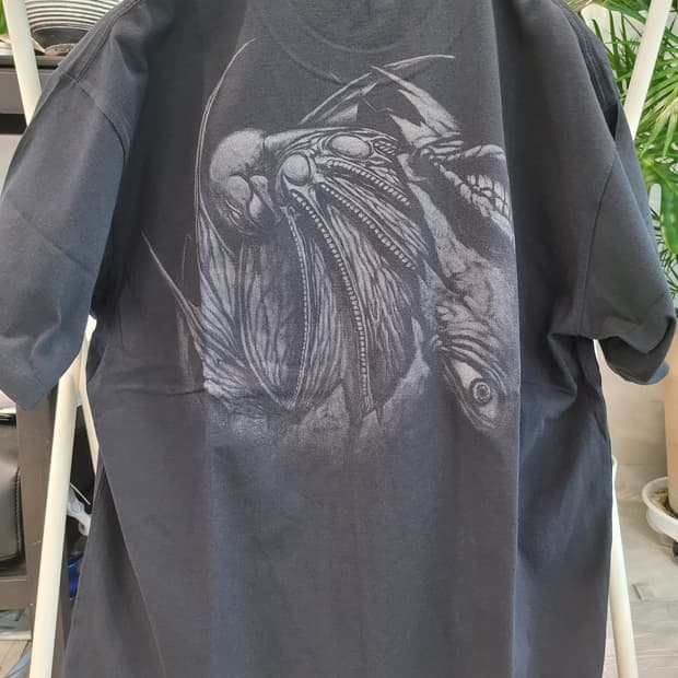 [새상품 ] 베르세르크의 압도적 아우라, 유니클로재팬  망가 큐레이션 U