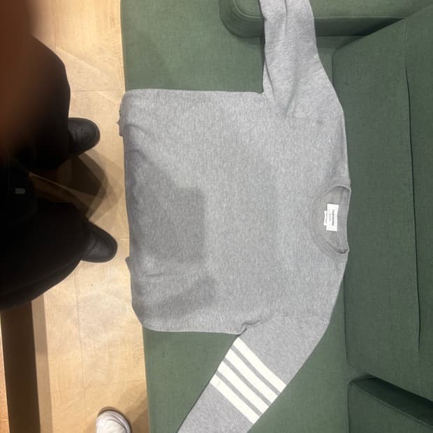 톰브라운 밀라노 스티치 그레이