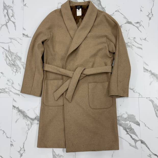 A.P.C. 아페쎄 벨티드 로브 코트