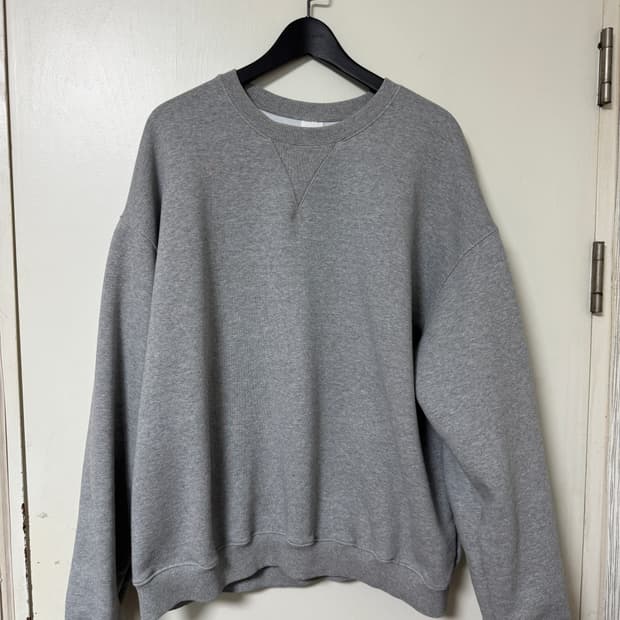 [M] 블랙아웃 스웻 맨투맨 그레이