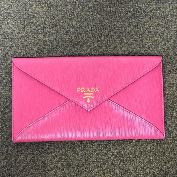 프라다 비텔로 무브 PEONIA 장지갑