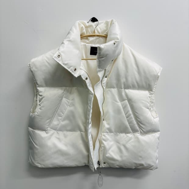 allightz(올라이츠) 하이넥 크롭 덕다운 패딩 베스트
