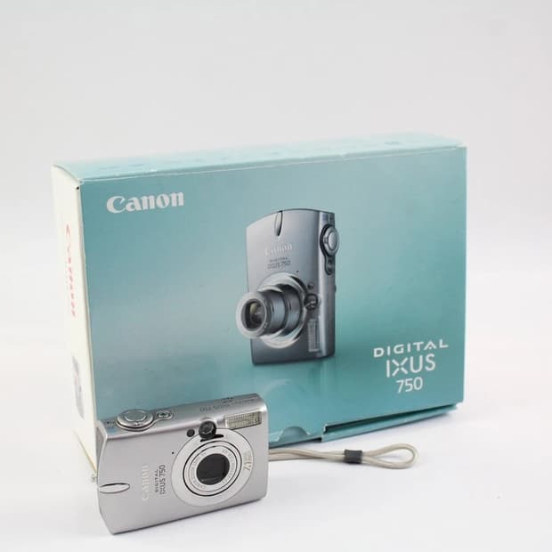 캐논 익서스 750 풀박스(IXUS 750)팝니다.4대있음