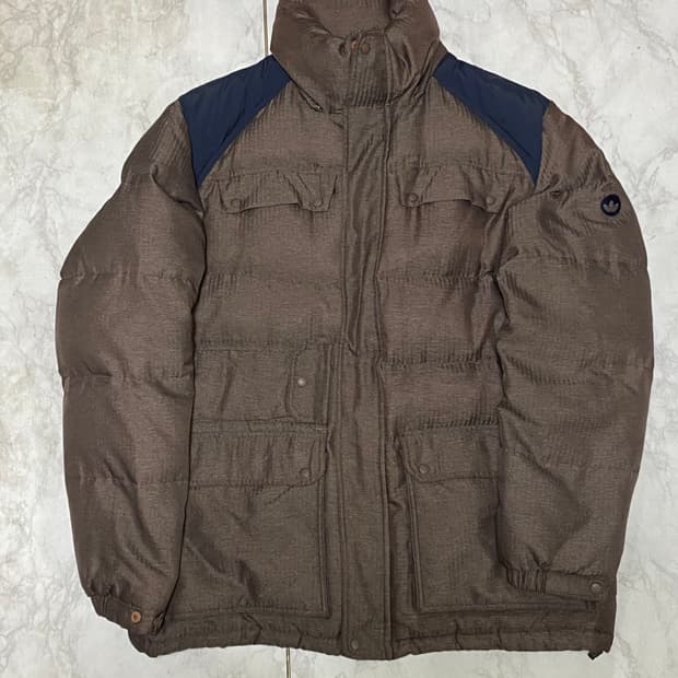 아디다스 브라운 패딩 점퍼 110 사이즈