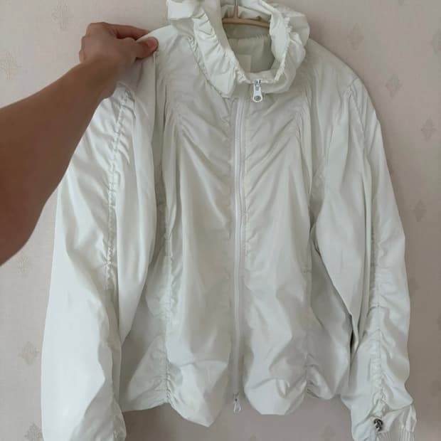 유노이아 스트링 윈드자켓