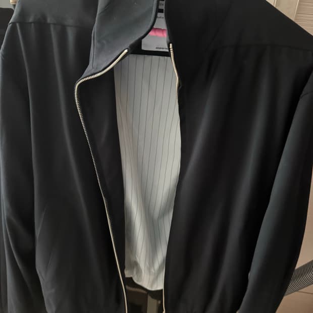 에피센터 하이넥자켓 m사이즈 구매하신 분 찾아요