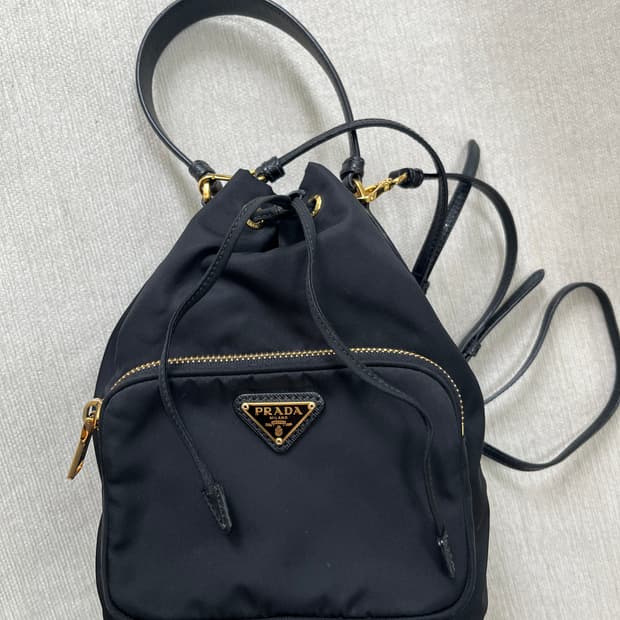 프라다 버킷백 나일론 크로스백