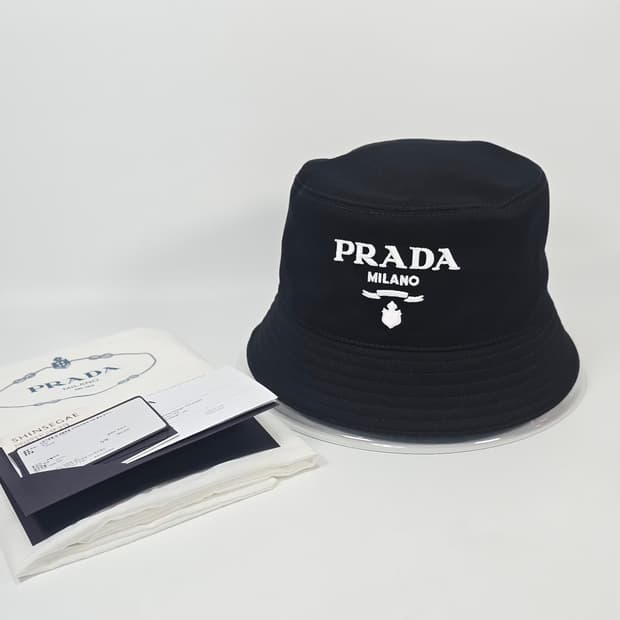 프라다 자수로고 코튼 버킷햇 ( 58cm )