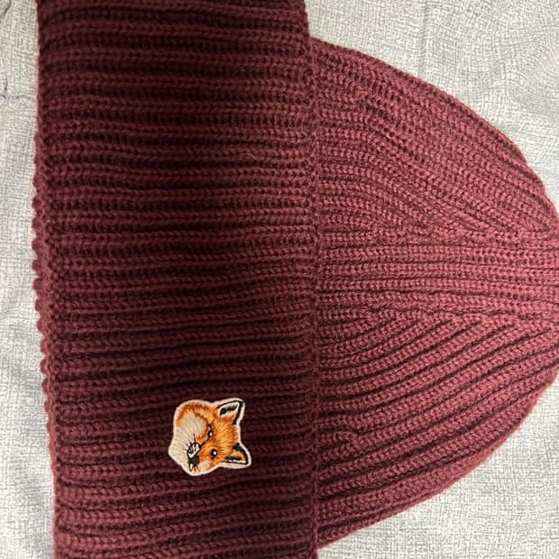 메종키츠네 비니 버건디