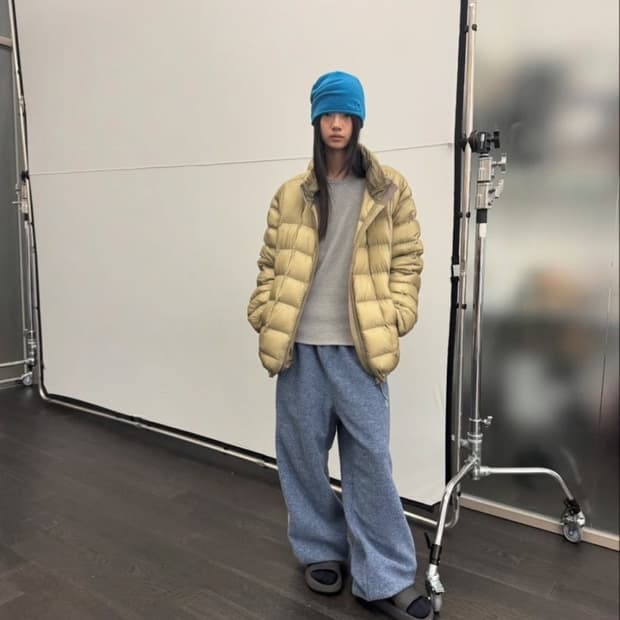 999휴머니티 경량패딩 카키 2
