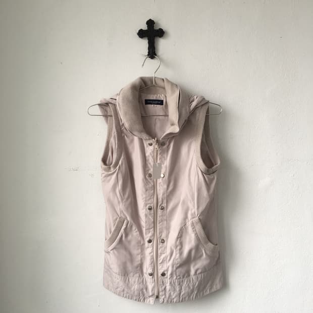 Thick neck point vest
