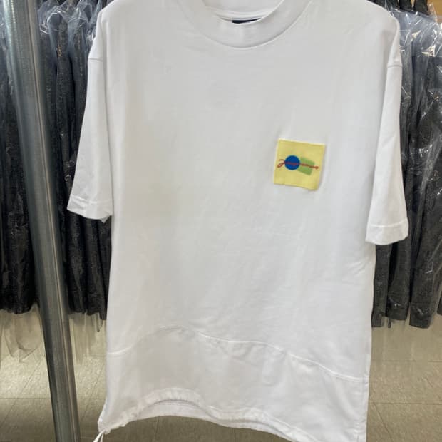 자크뮈스 배색 반팔티