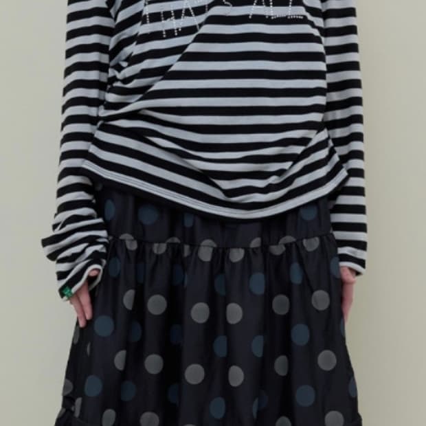 노컨테츠 스트라이프 티_블랙