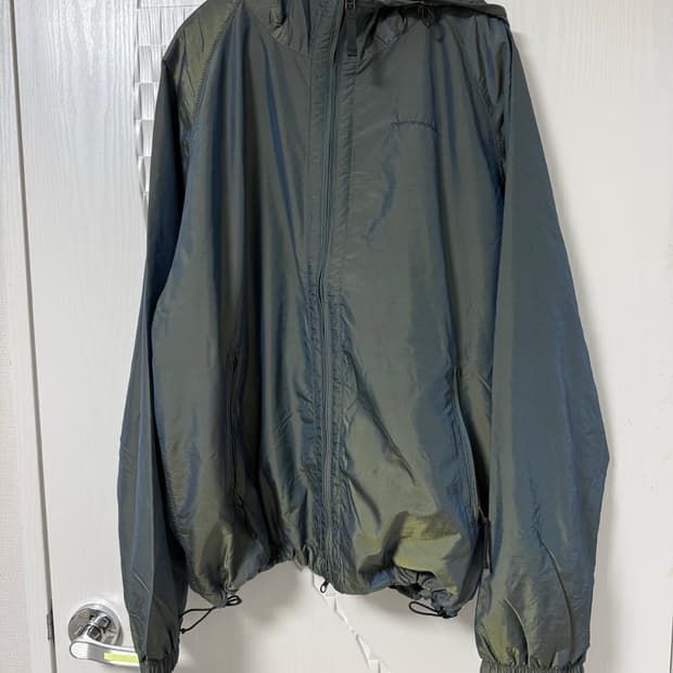 디네뎃 바람막이