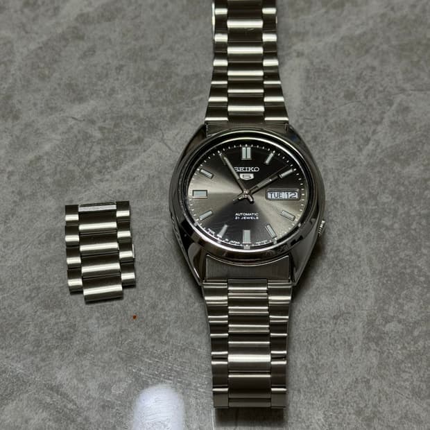 세이코5 snxs79 J1