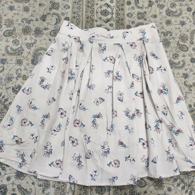 어스뮤직 플로럴 큐롯 팬츠(치마바지) F