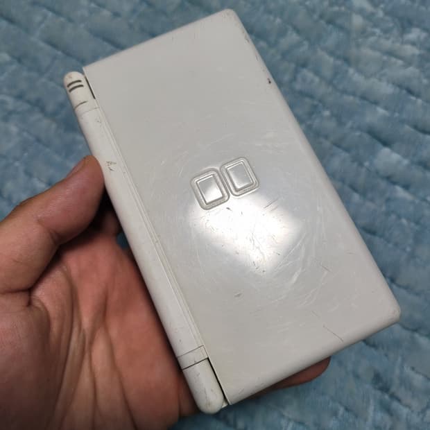 닌텐도 DS Lite 화이트 색상