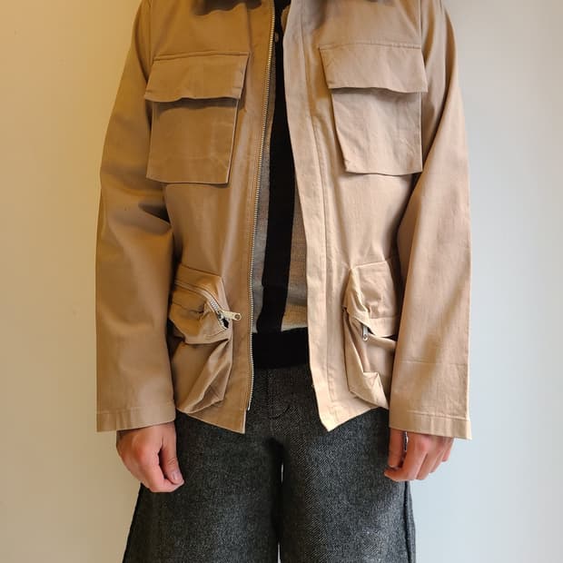 주카 미니멀 디테일 카멜 필드 재킷