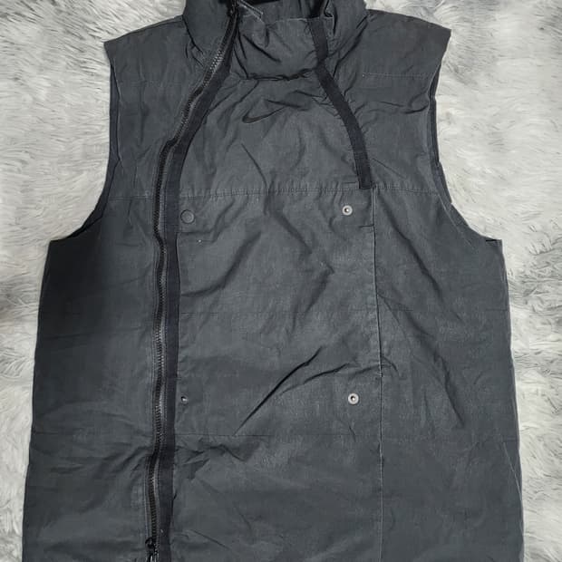 나이키 테그백 블랙 패딩 조끼 베스트