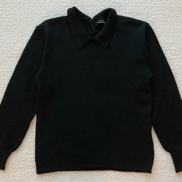 Black Collar Knit