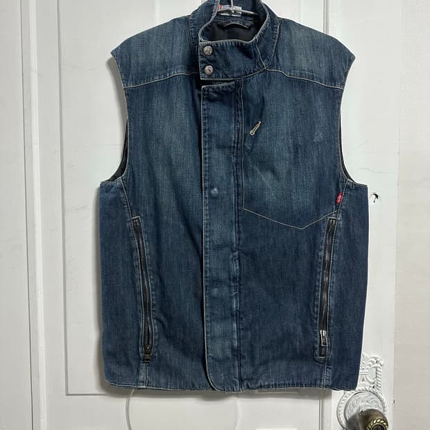 리바이스 엔지니어드 데님 베스트