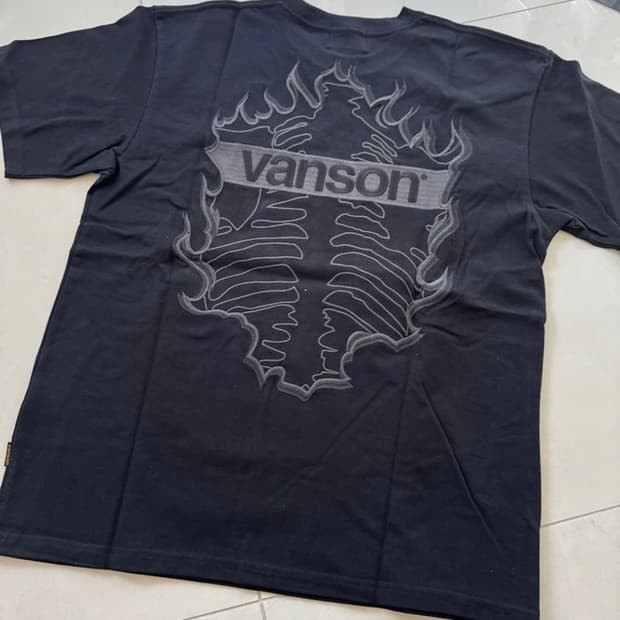 BONE LOGO TEE NVST-2518 뼈 로고티
