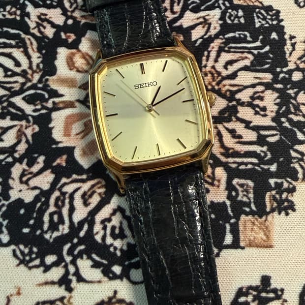 SEIKO 빈티지 쿼츠 시계