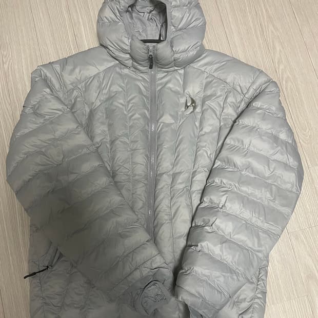 새상품급 디서먼트 경량패딩 m  판매 노스페이스 랩 아크테릭스 벤투스