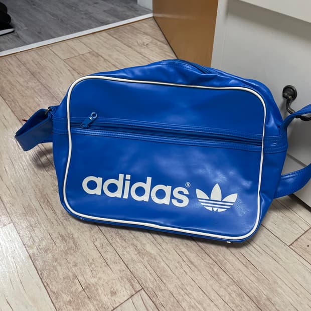 아디다스 크로스백 블루