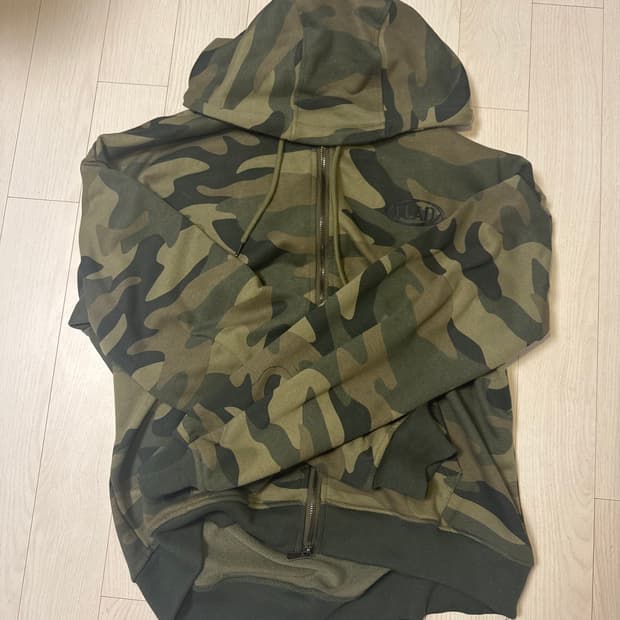 카모 후드집업