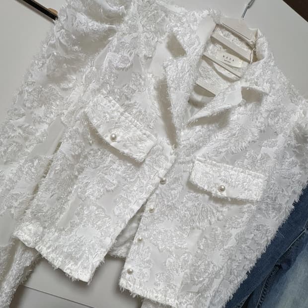 진주단추 퍼프셔츠