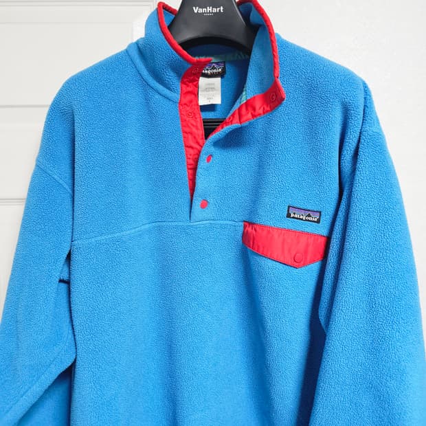 파타고니아 신칠라 L 스카이 블루 레드