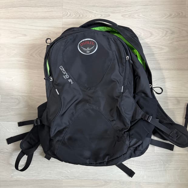 오스프리 구형 로고 백팩