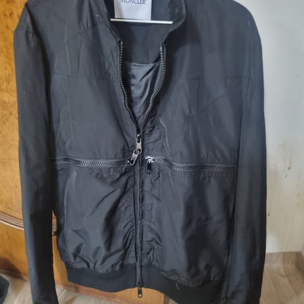몽클레어 봄버 자켓블랙.   M/L