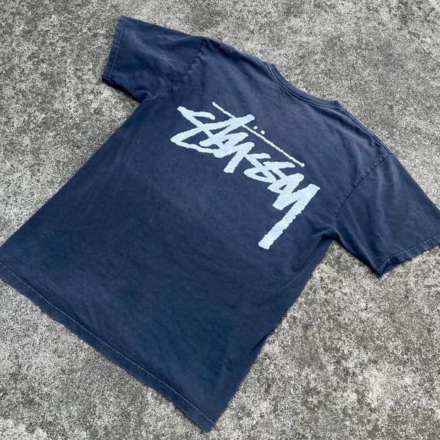 STUSSY TEE