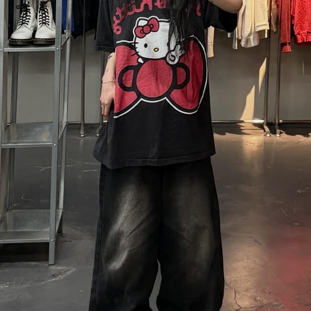 빈티지 헬로키티 y2k 블랙 반팔티 A3694