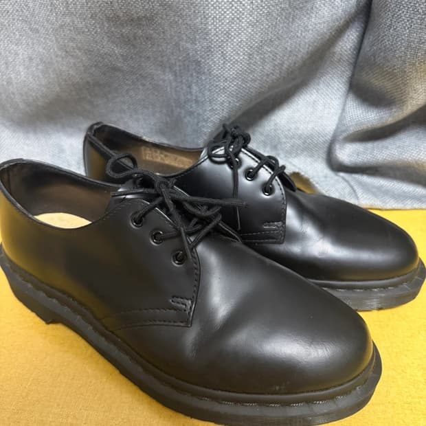 닥터마틴 1461 모노 260 UK7 블랙