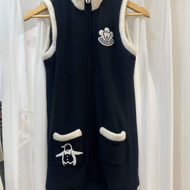 먼싱웨어 MUNSINGWEAR 털 트리밍 니트 조끼 블랙