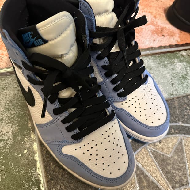 나이키 조던1 하이 OG 유니버시티 블루