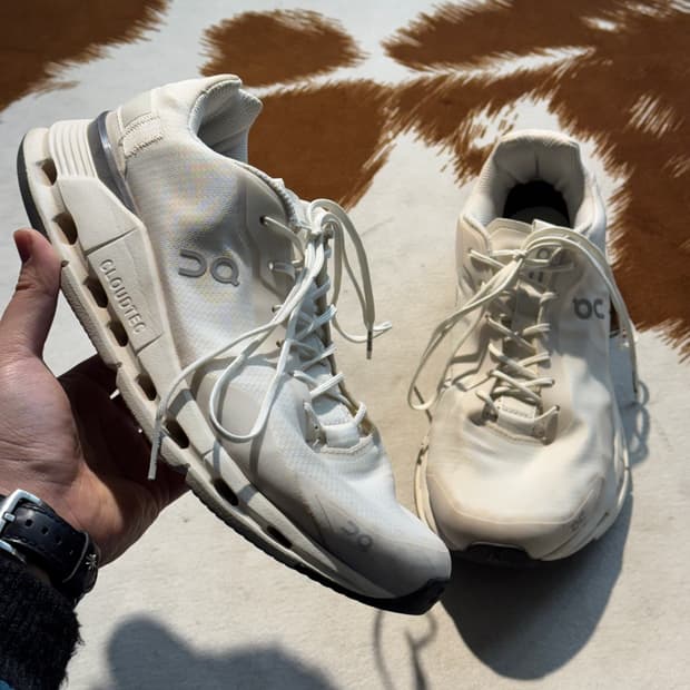 온러닝 클라우드 노바 폼 화이트 이클립스 (275)